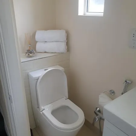 London Luxury 2 Bedroom Flat 5Min Walk From Overground, With Free Wifi, Free Parking-Sleeps X6 Ilford Exterior photo